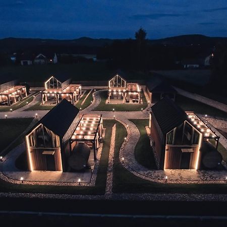 Village Resort Sauna & Jacuzzi & Netflix Tworkowa Exteriör bild