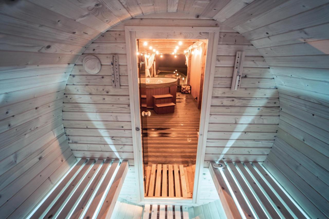 Village Resort Sauna & Jacuzzi & Netflix Tworkowa Exteriör bild