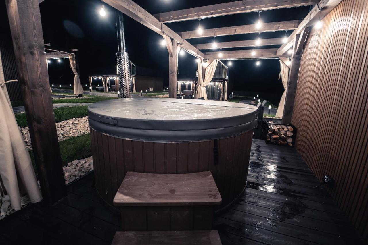 Village Resort Sauna & Jacuzzi & Netflix Tworkowa Exteriör bild