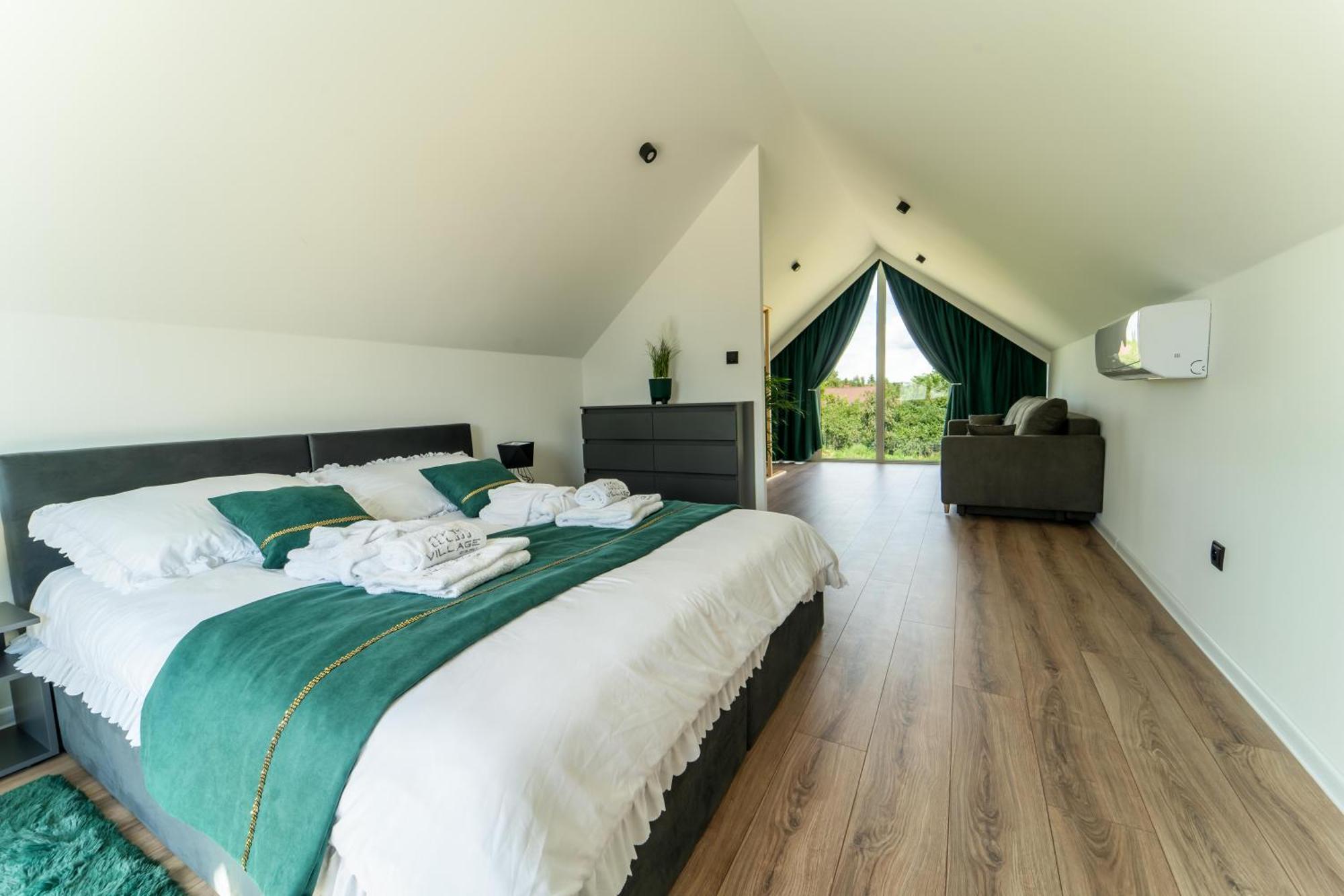 Village Resort Sauna & Jacuzzi & Netflix Tworkowa Rum bild